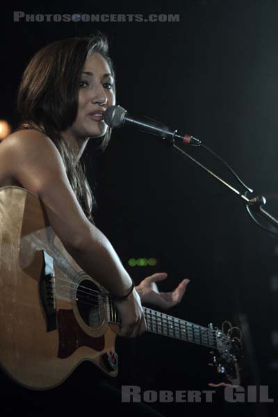 ALEX G - 2012-10-08 - PARIS - La Maroquinerie - Alexandra Teresa Blue